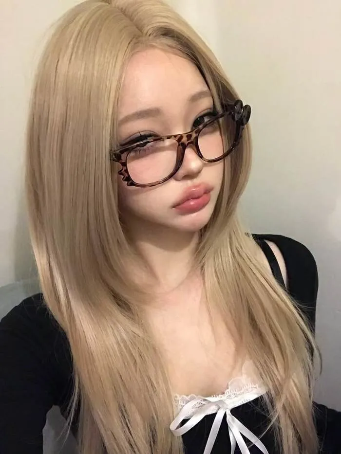 hình nền điện thoại gái xinh chụp selfie hình nền điện thoại gái xinh chụp selfie