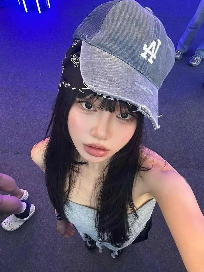 mẫu ảnh gái xinh đẹp cuốn hút nhẹ nhàng