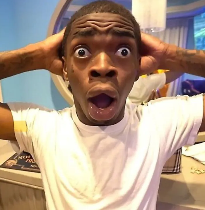 Meme bất ngờ nhìn tròn mắt Meme bất ngờ nhìn tròn mắt
